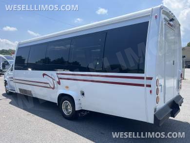 2018 LGE Ford E450 Limo Bus