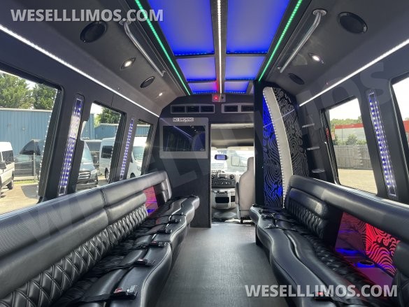 2018 LGE Ford E450 Limo Bus