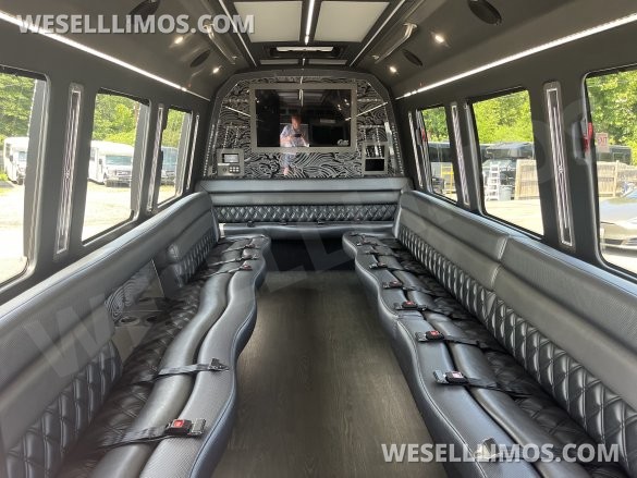 2018 LGE Ford E450 Limo Bus