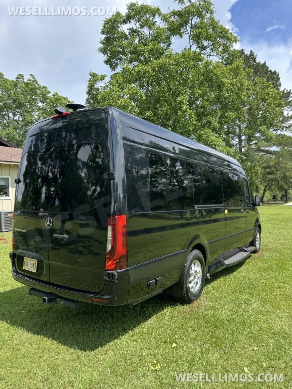 2020 Midwest Automotive Designs Mercedes-Benz Sprinter Day Cruiser 2500