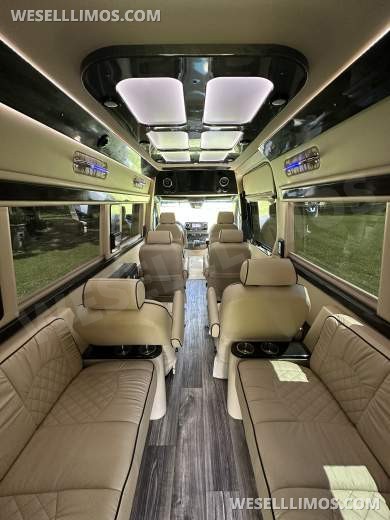 2020 Midwest Automotive Designs Mercedes-Benz Sprinter Day Cruiser 2500