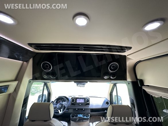 2020 Midwest Automotive Designs Mercedes-Benz Sprinter Day Cruiser 2500