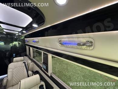 2020 Midwest Automotive Designs Mercedes-Benz Sprinter Day Cruiser 2500