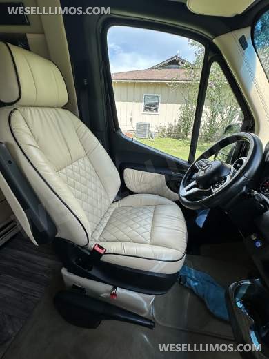 2020 Midwest Automotive Designs Mercedes-Benz Sprinter Day Cruiser 2500