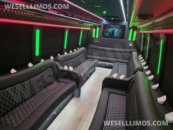 2017 Berkshire Ford E450 Limo Bus - 23 Passenger - New Interior