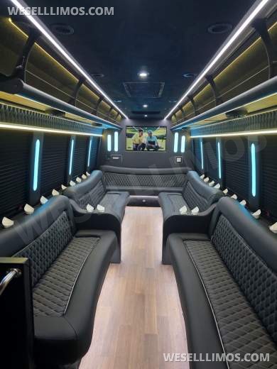 2017 Berkshire Ford E450 Limo Bus - 23 Passenger - New Interior