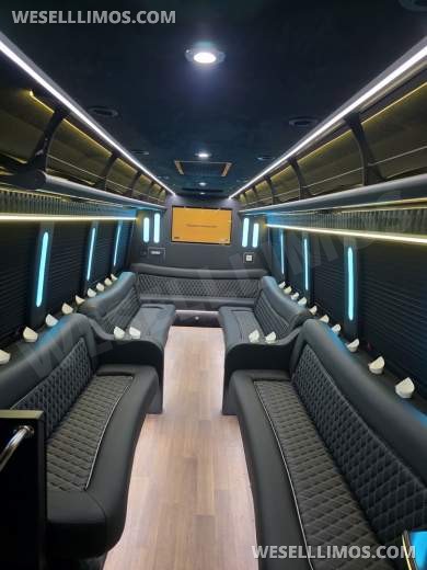 2017 Berkshire Ford E450 Limo Bus - 23 Passenger - New Interior