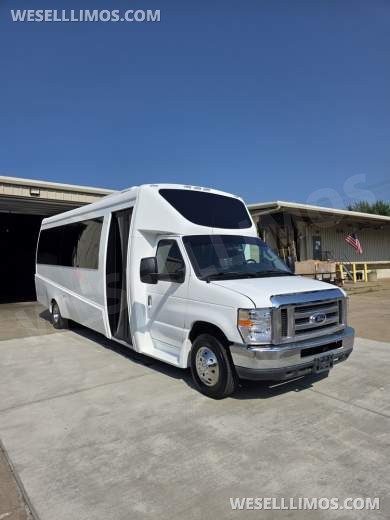 2017 Berkshire Ford E450 Limo Bus - 23 Passenger - New Interior
