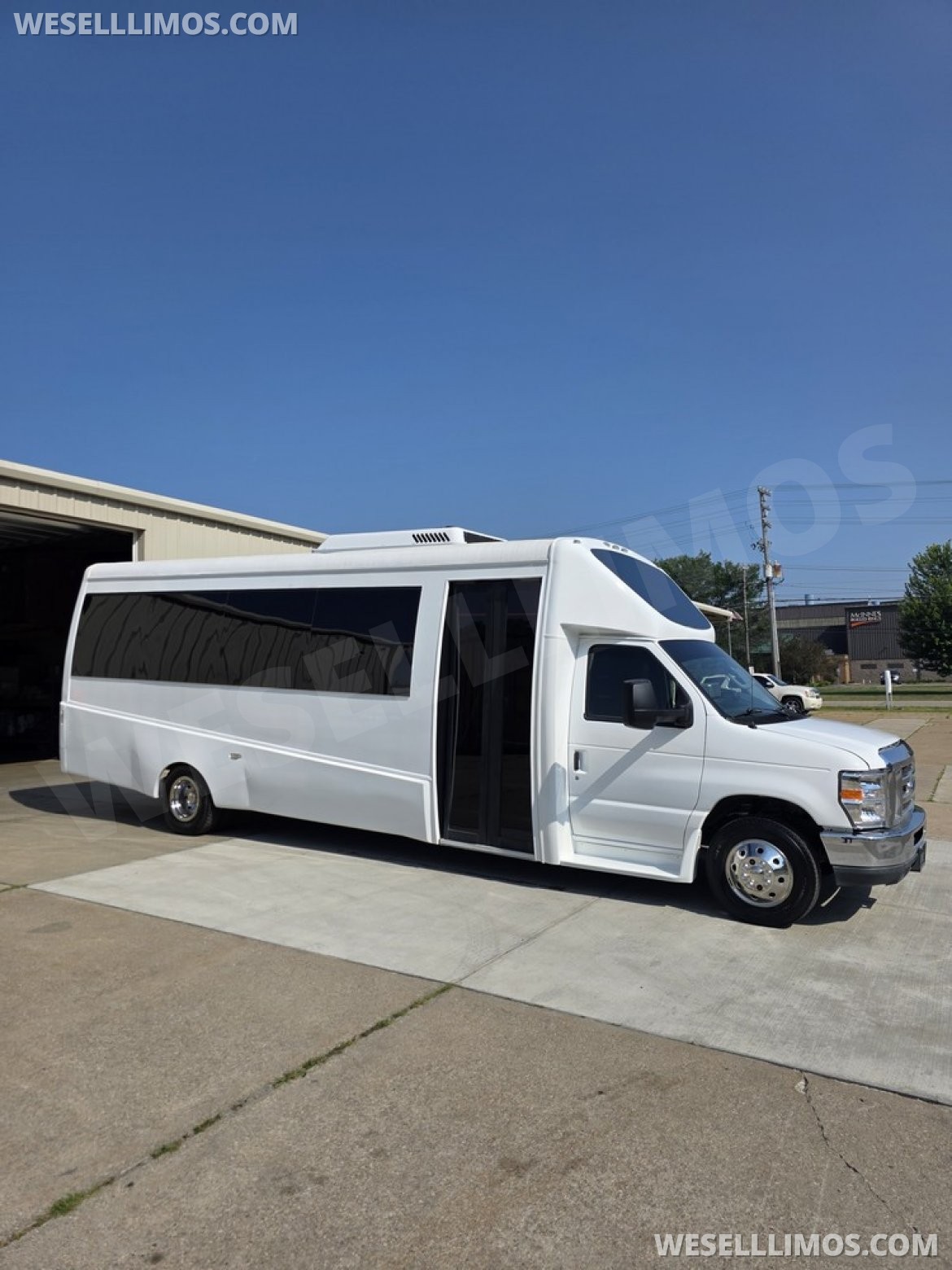 Photo of Limo Bus for sale: 2017 Ford E450 by Berkshire