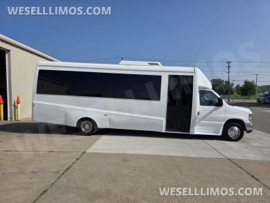 2017 Berkshire Ford E450 Limo Bus - 23 Passenger - New Interior