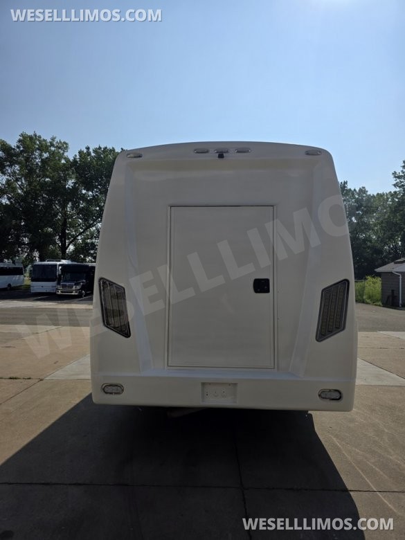 2017 Berkshire Ford E450 Limo Bus - 23 Passenger - New Interior