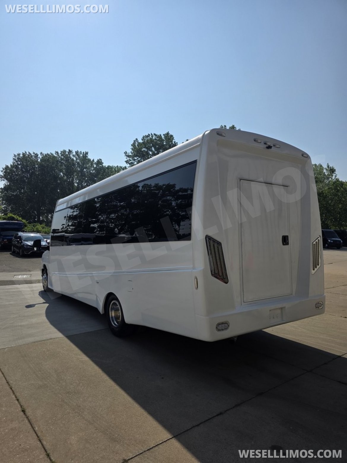 Photo of Limo Bus for sale: 2017 Ford E450 by Berkshire