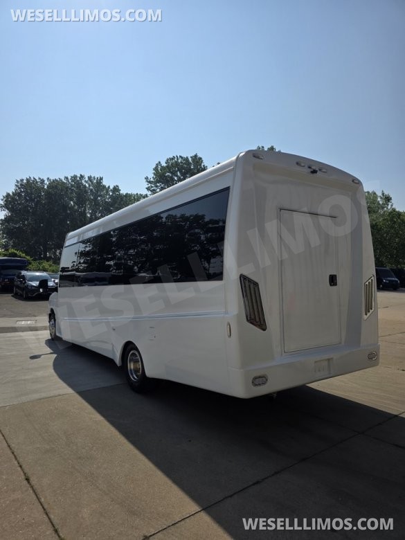 2017 Berkshire Ford E450 Limo Bus - 23 Passenger - New Interior