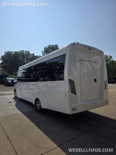 2017 Berkshire Ford E450 Limo Bus - 23 Passenger - New Interior
