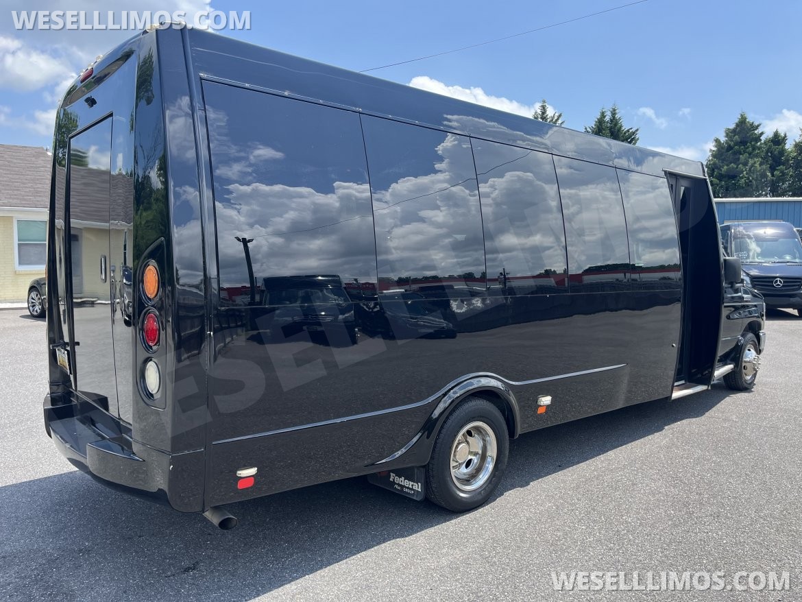 Photo of Executive Shuttle for sale: 2017 Ford E 450 by Federal