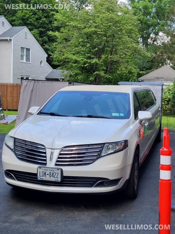 2017 Lincoln MKT Limousine by executive coach builders 120" LIKE NEW,  *LOW MILEAGE*
