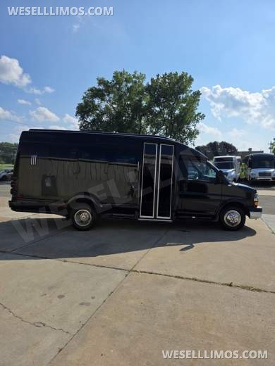 2013 Turtle Top Chevrolet 3500 Executive Shuttle
