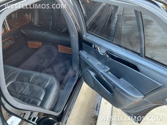 2004 Krystal Cadillac Limousine