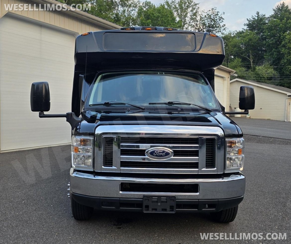Photo of Shuttle Bus for sale: 2015 Ford E-450 289" by Champion