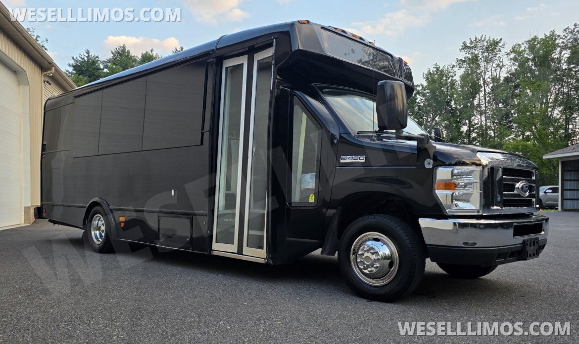 Photo of Shuttle Bus for sale: 2015 Ford E-450 289" by Champion