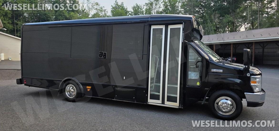Photo of Shuttle Bus for sale: 2015 Ford E-450 289" by Champion