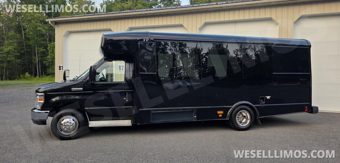 Photo of Shuttle Bus for sale: 2015 Ford E-450 289" by Champion