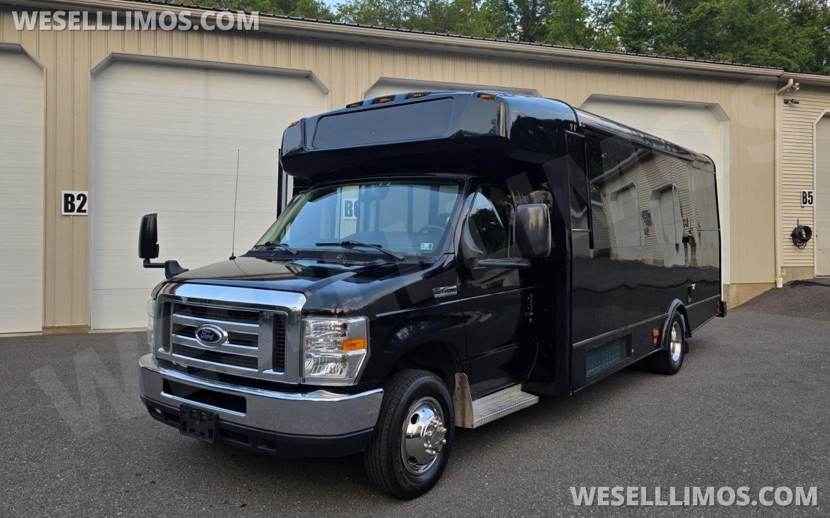 Photo of Shuttle Bus for sale: 2015 Ford E-450 289" by Champion