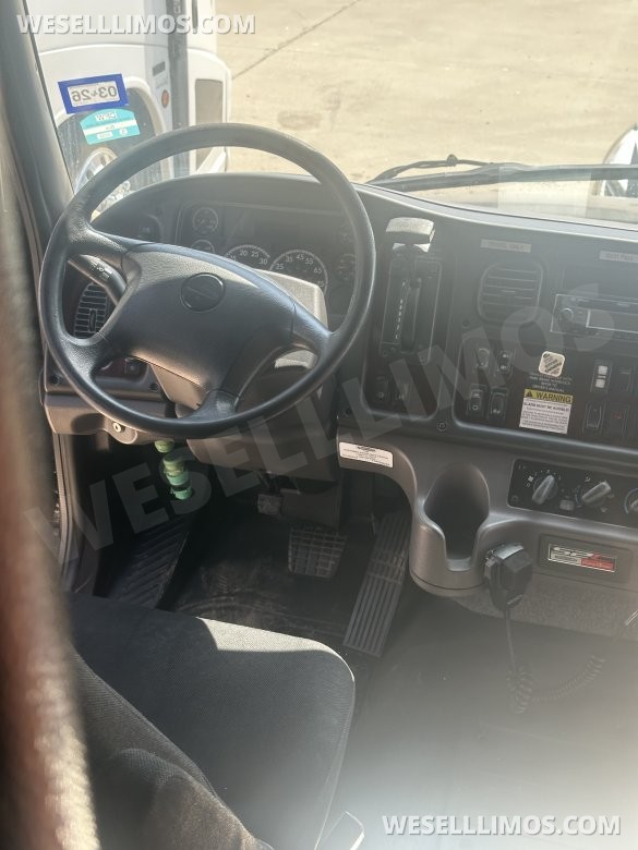 2016 Glaval Freightliner M2 Executive Shuttle