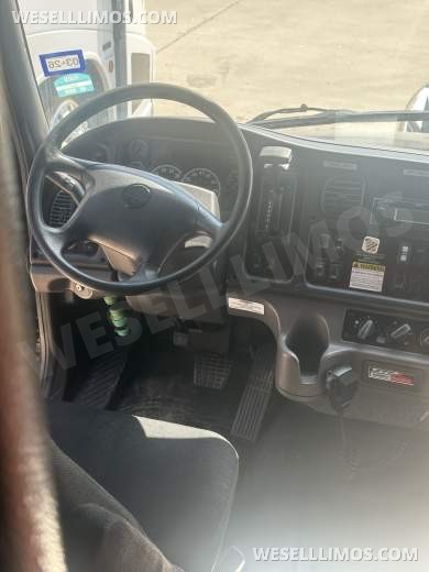 2016 Glaval Freightliner M2 Executive Shuttle