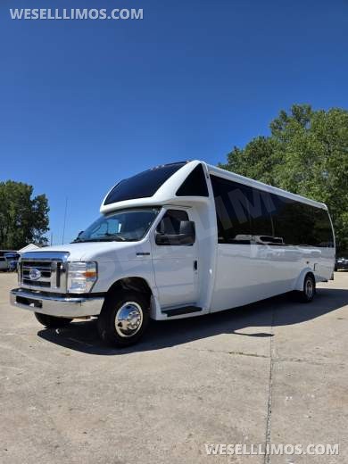 2019 Ford E450 Limo Bus 24 passenger
