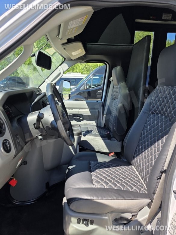 2019 Ford E450 Limo Bus 24 passenger