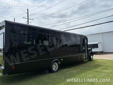 2018 Starcraft / Battisti Ford F550 Limo Bus