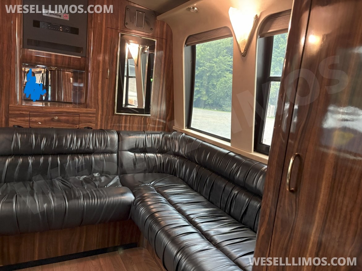Limo Bus for sale: 1994 Prevost Liberty