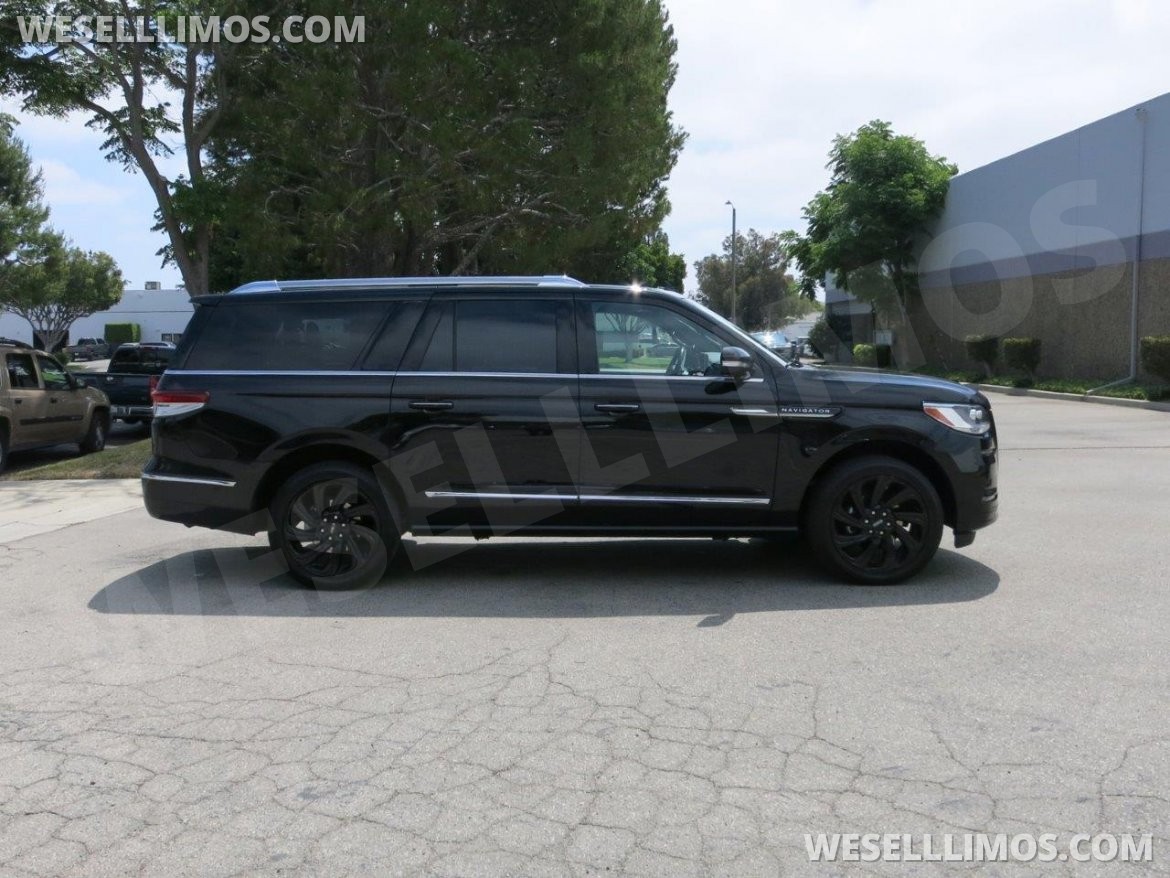 Photo of SUV for sale: 2024 Lincoln Navigator L Reserve by Lincoln