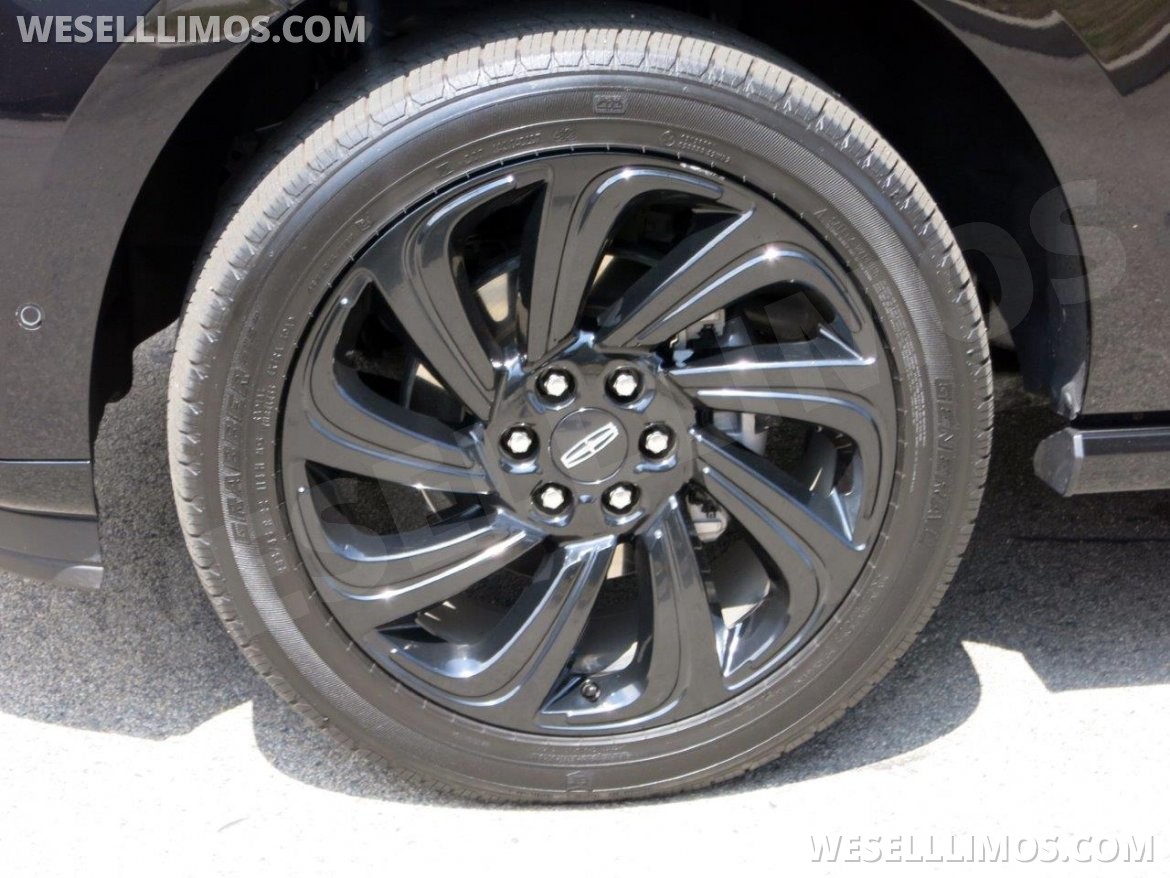 Photo of SUV for sale: 2024 Lincoln Navigator L Reserve by Lincoln