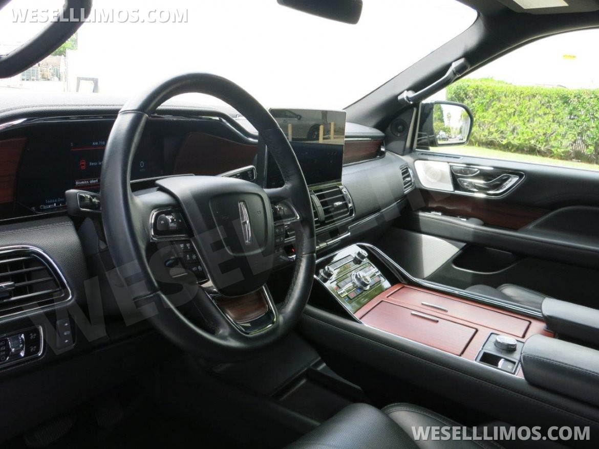 Photo of SUV for sale: 2024 Lincoln Navigator L Reserve by Lincoln