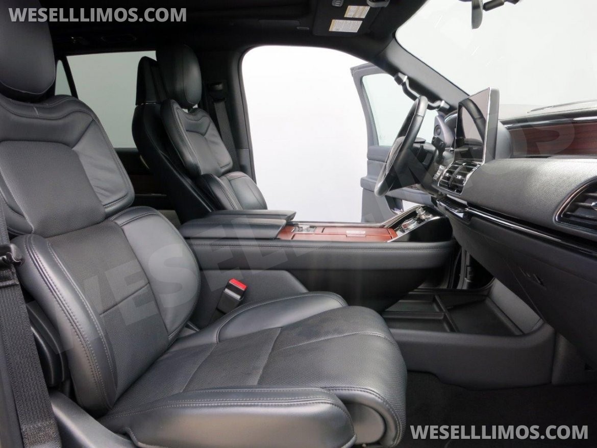 Photo of SUV for sale: 2024 Lincoln Navigator L Reserve by Lincoln