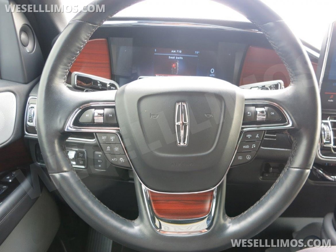 Photo of SUV for sale: 2024 Lincoln Navigator L Reserve by Lincoln