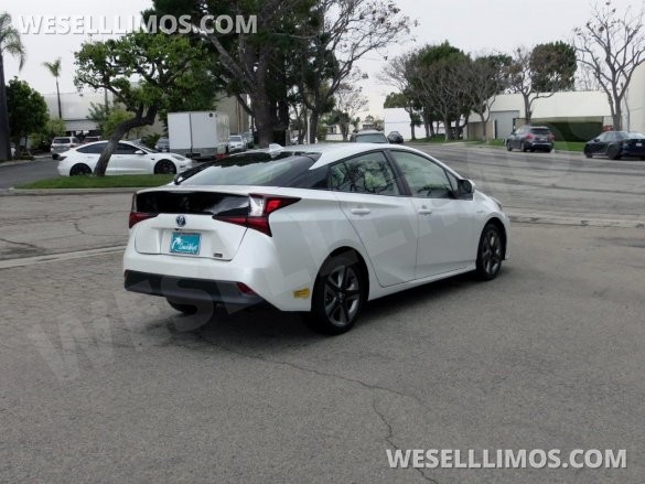 2022 Toyota Prius XLE Hybrid Sedan