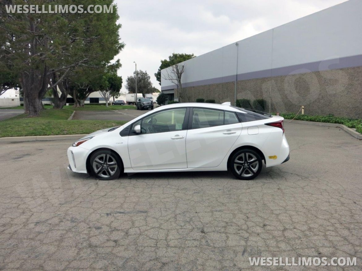 Photo of Sedan for sale: 2022 Toyota Prius XLE Hybrid by Toyota