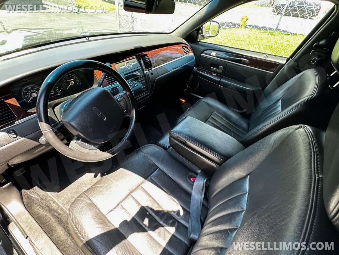 Photo of Funeral for sale: 2010 Lincoln Town Car by Krystal
