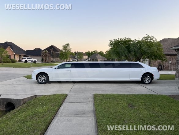 2016 Chrysler 300 Limousine