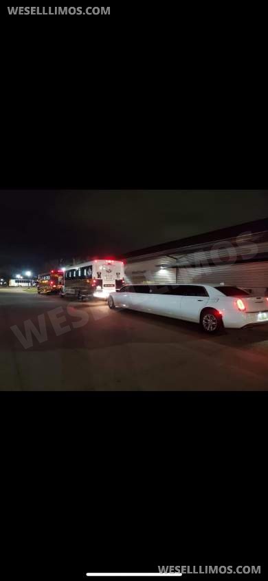 2016 Chrysler 300 Limousine