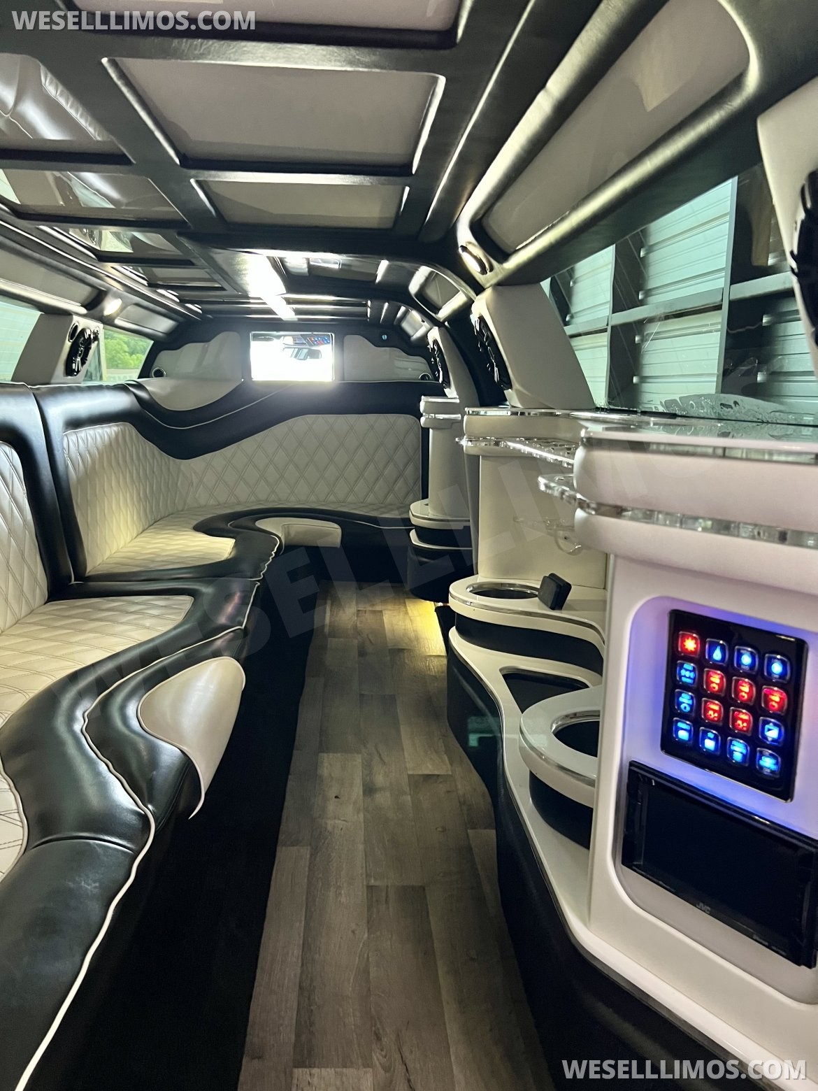 Photo of Limousine for sale: 2016 Chrysler 300 150&quot;