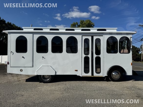 2006 Hometown Villager Ford F53 Trolley