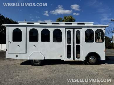 2006 Hometown Villager Ford F53 Trolley