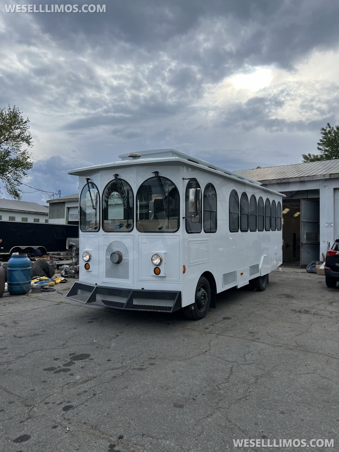 Photo of Trolley for sale: 2006 Ford F53 by Hometown Villager Trolley
