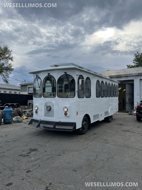 2006 Hometown Villager Ford F53 Trolley