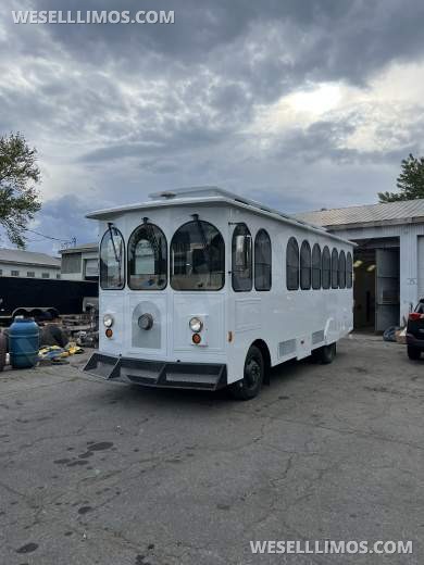 2006 Hometown Villager Ford F53 Trolley