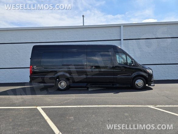 2022 Mercedes-Benz Luxury Sprinter Avenger Series 10 Passenger - Prime-Time Specialty